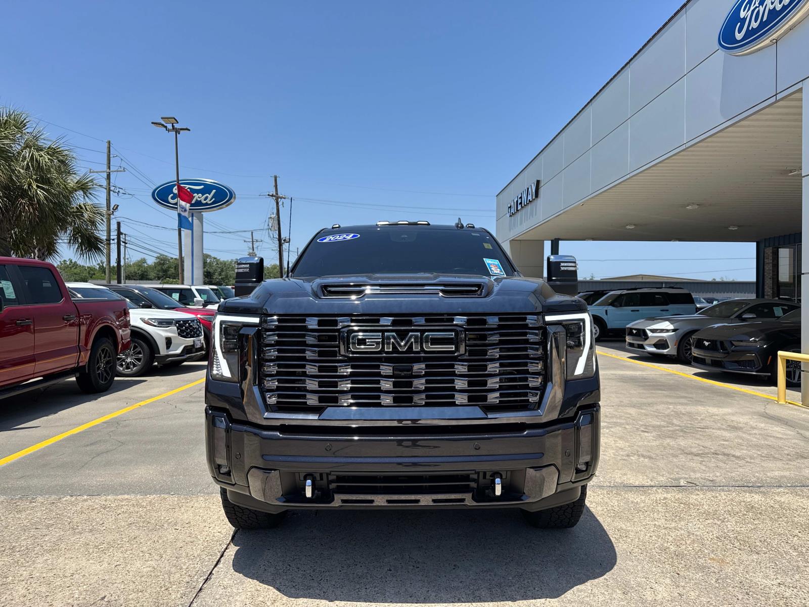 2024 Gmc Sierra Denali Ultimate photo 2