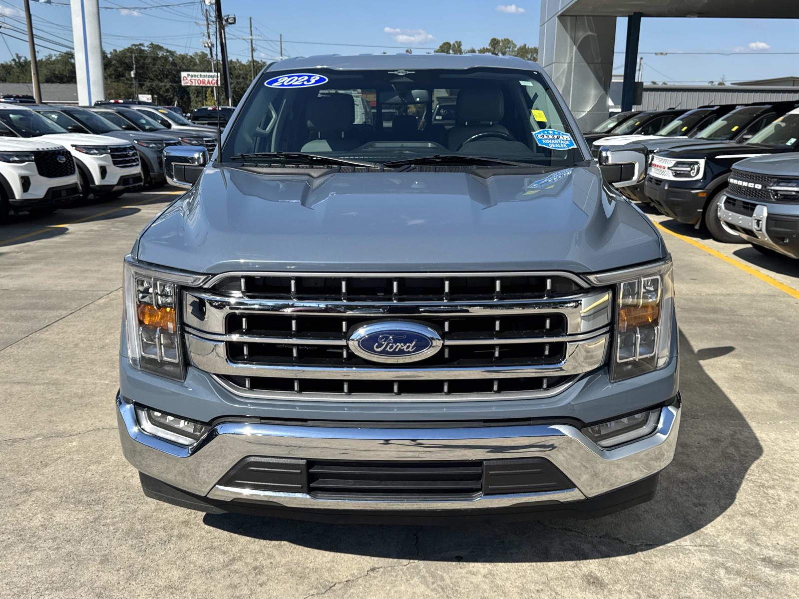 2023 Ford F-150 Lariat photo 2