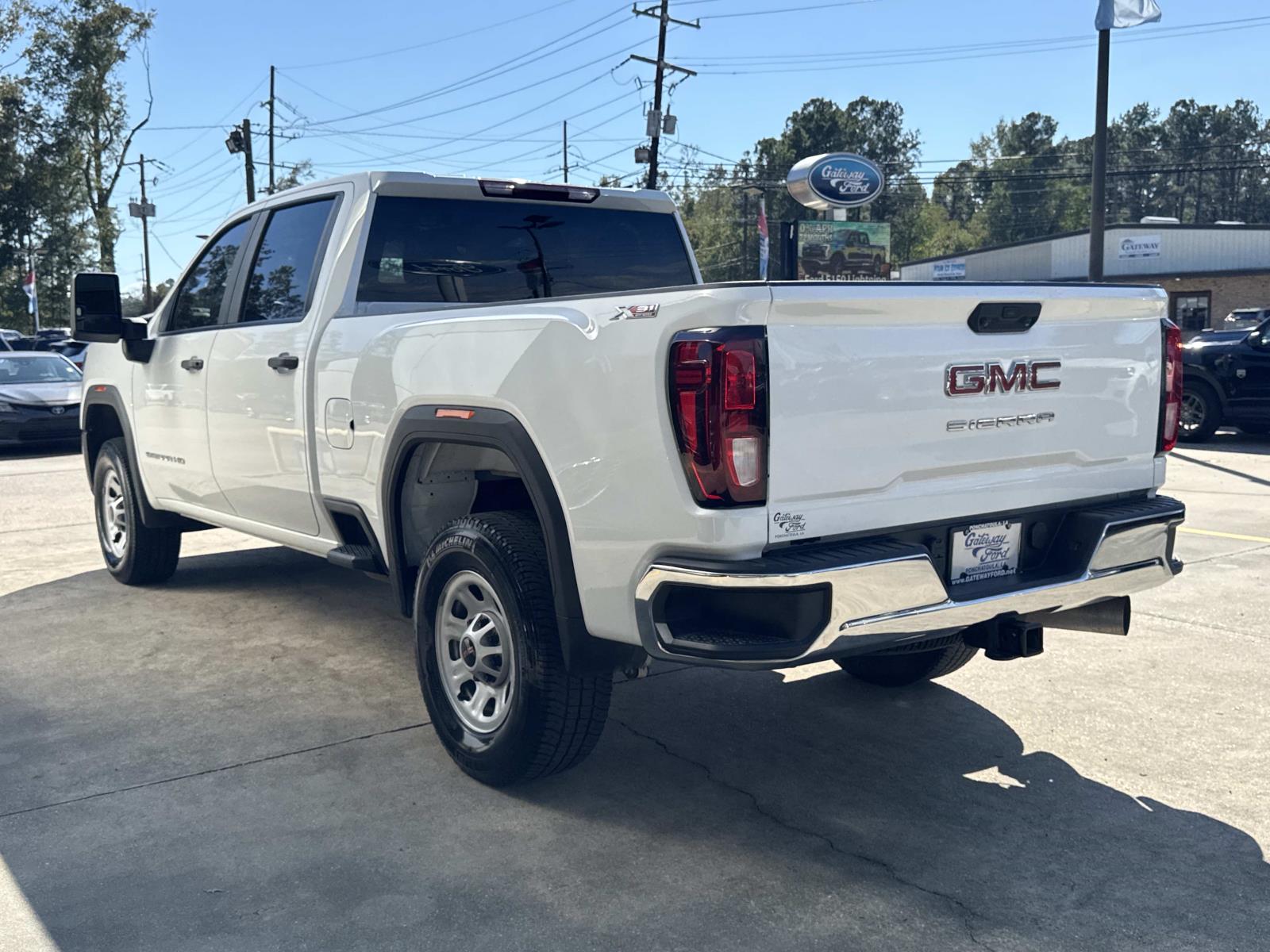 2024 Gmc Sierra Pro photo 4