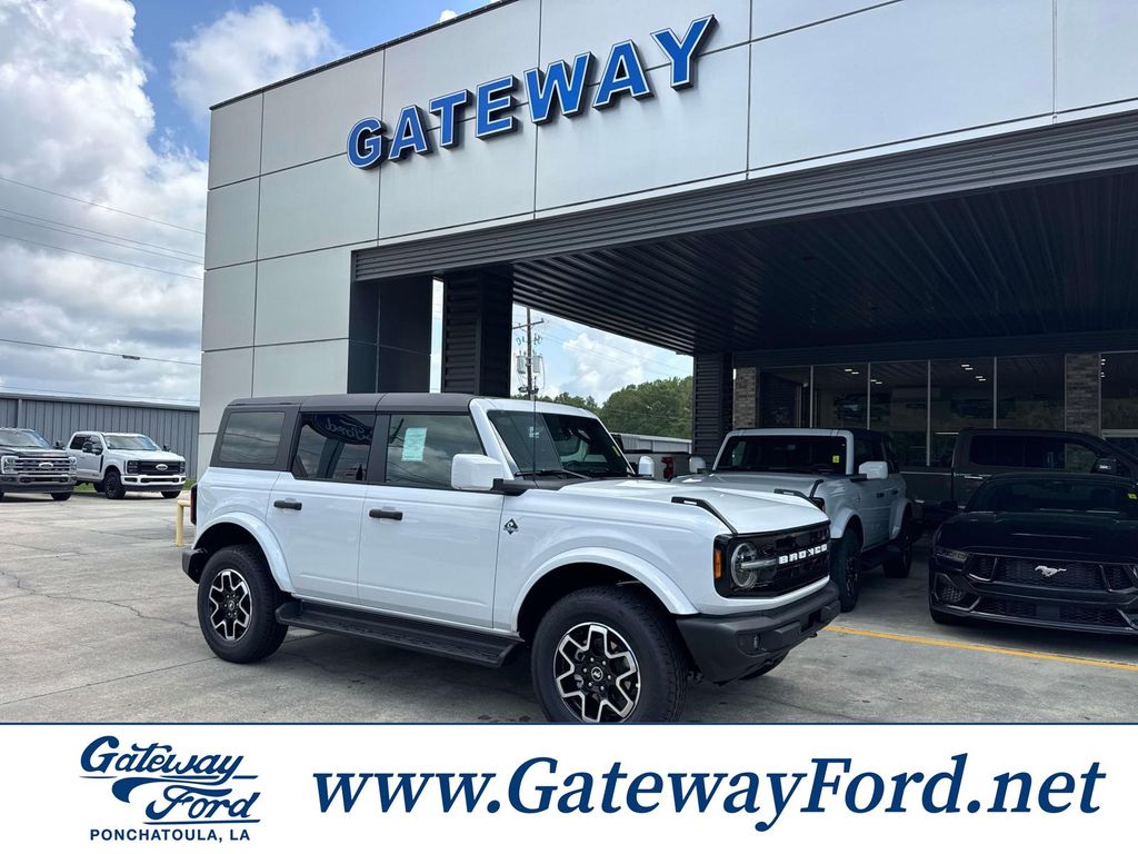 2026 Ford Bronco Outer Banks