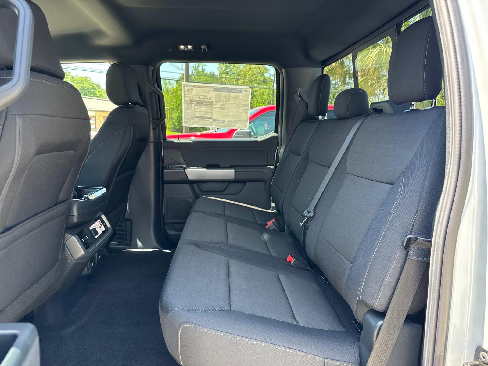 2025 Ford F-150 XLT photo 4