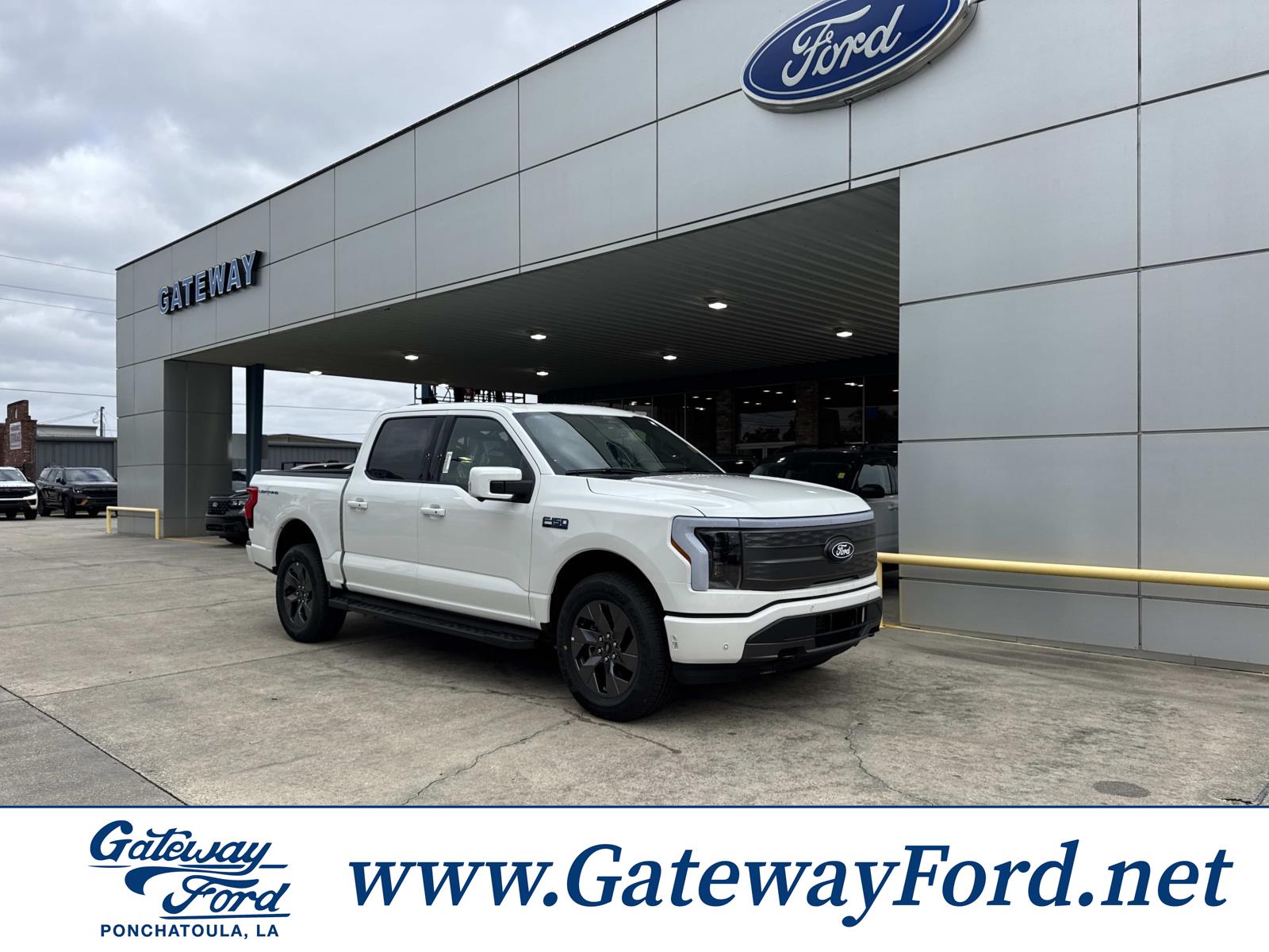 2025 Ford F-150 Lightning Lariat's photo