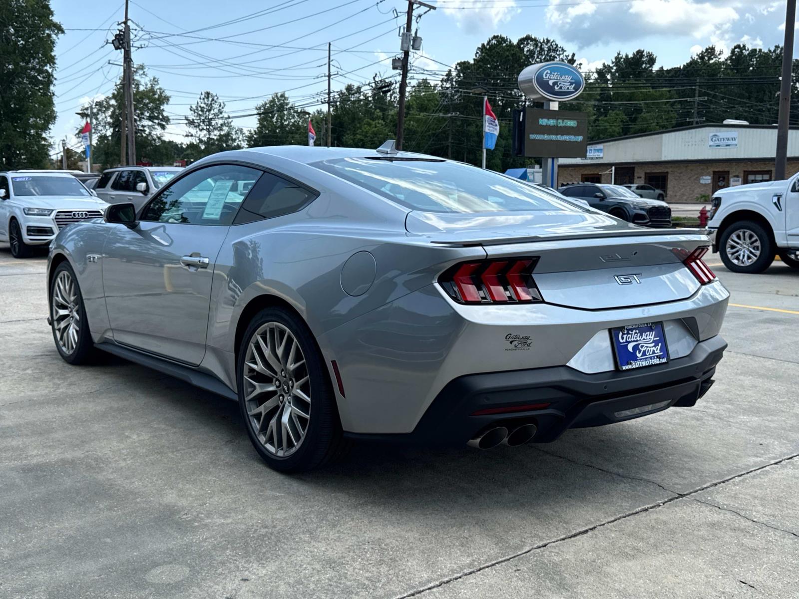 2025 Ford Mustang GT Premium photo 3