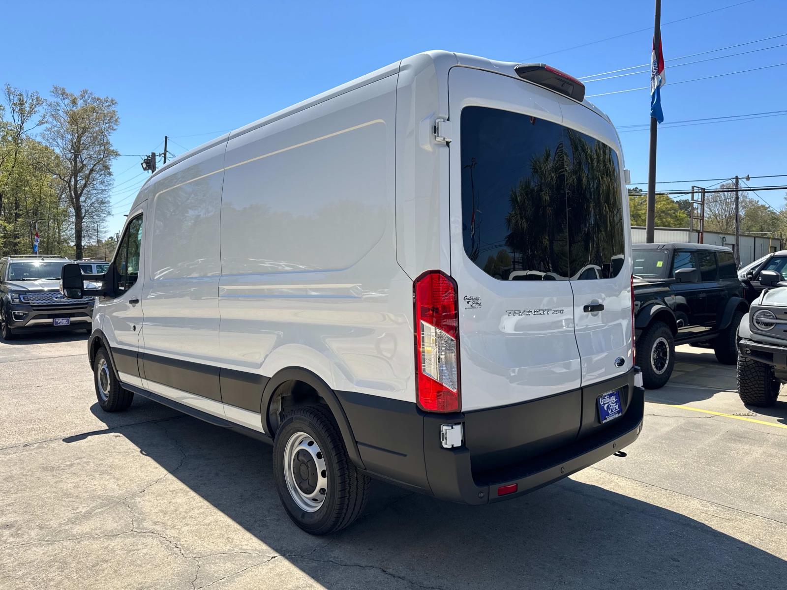 2025 Ford Transit Cargo Van photo 3
