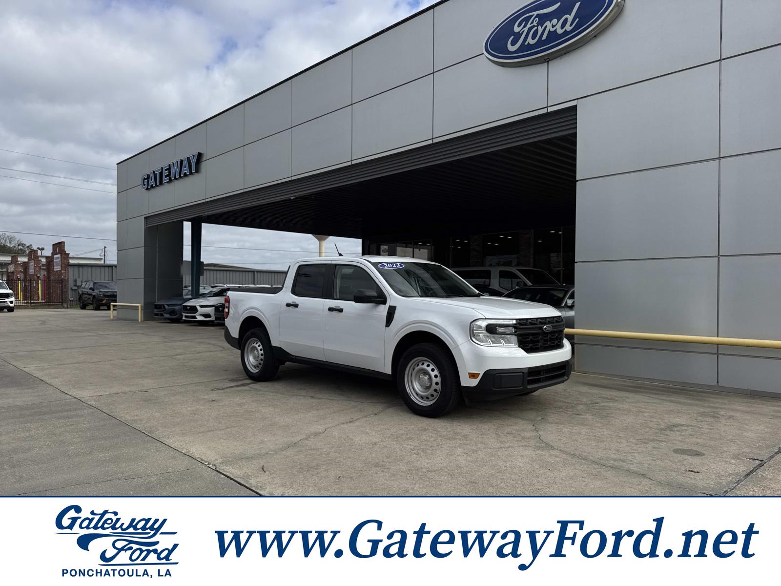 2023 Ford Maverick XL's photo