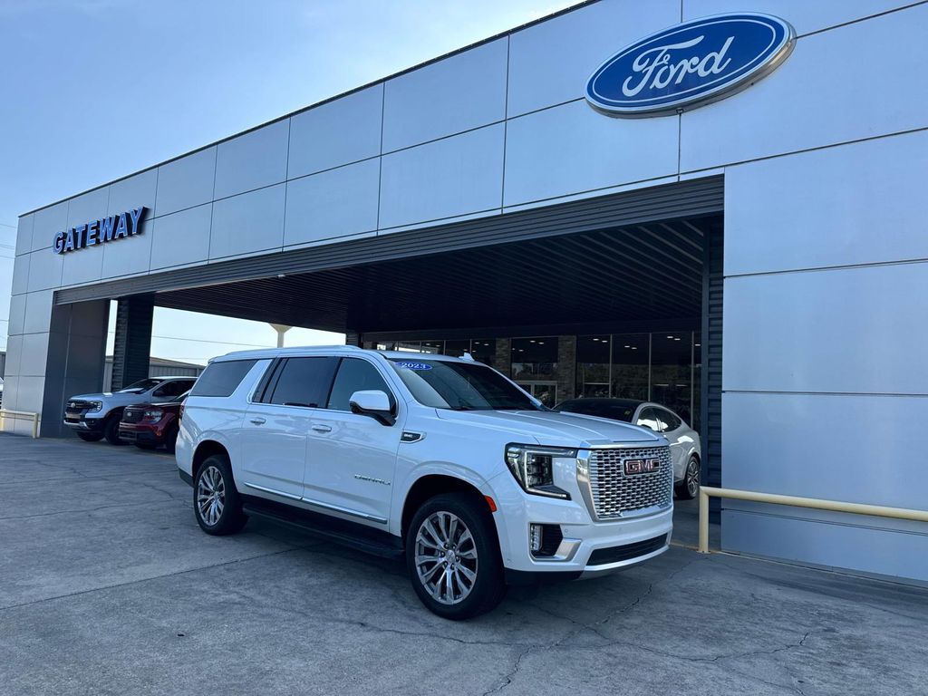 2023 GMC Yukon Denali 2WD's photo