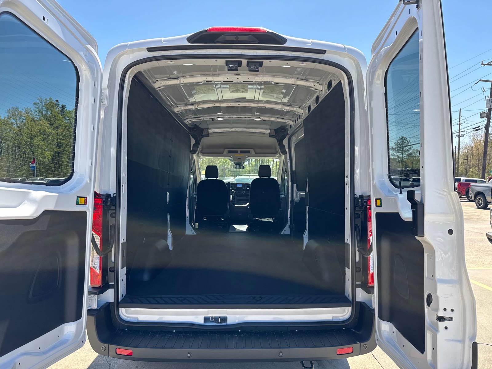 2025 Ford Transit Cargo Van photo 4