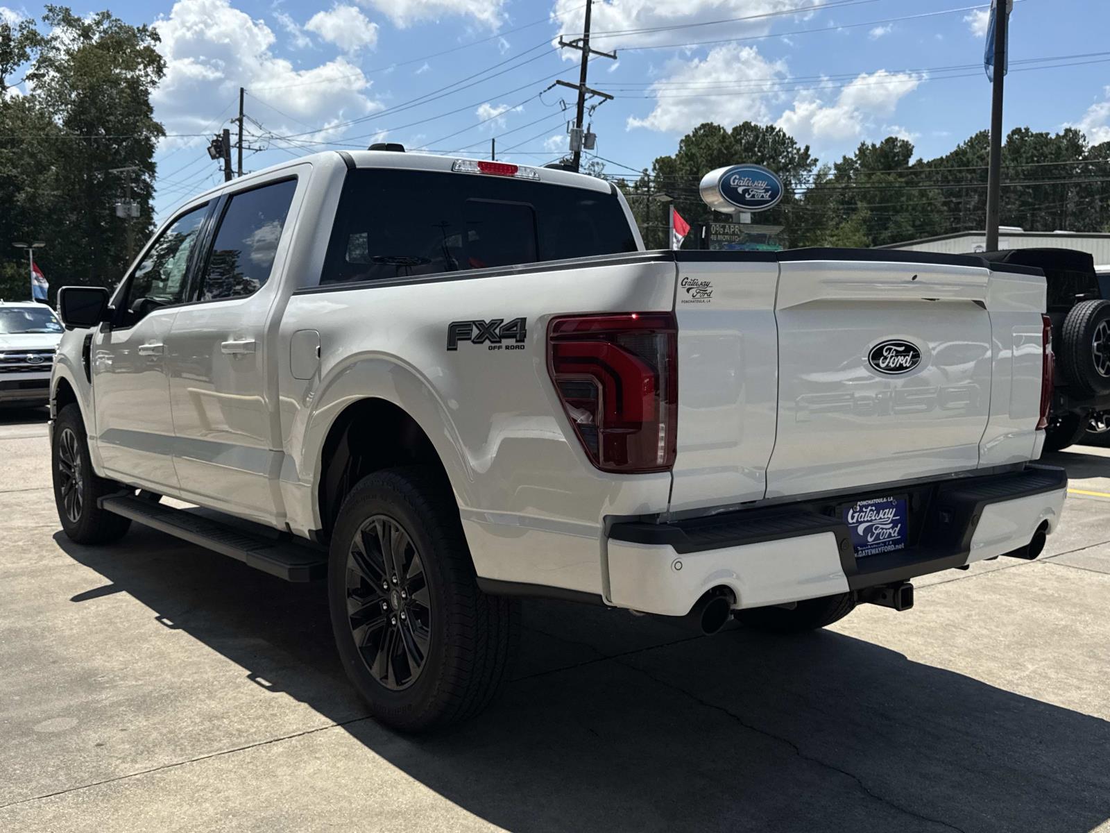 2025 Ford F-150 Lariat photo 3