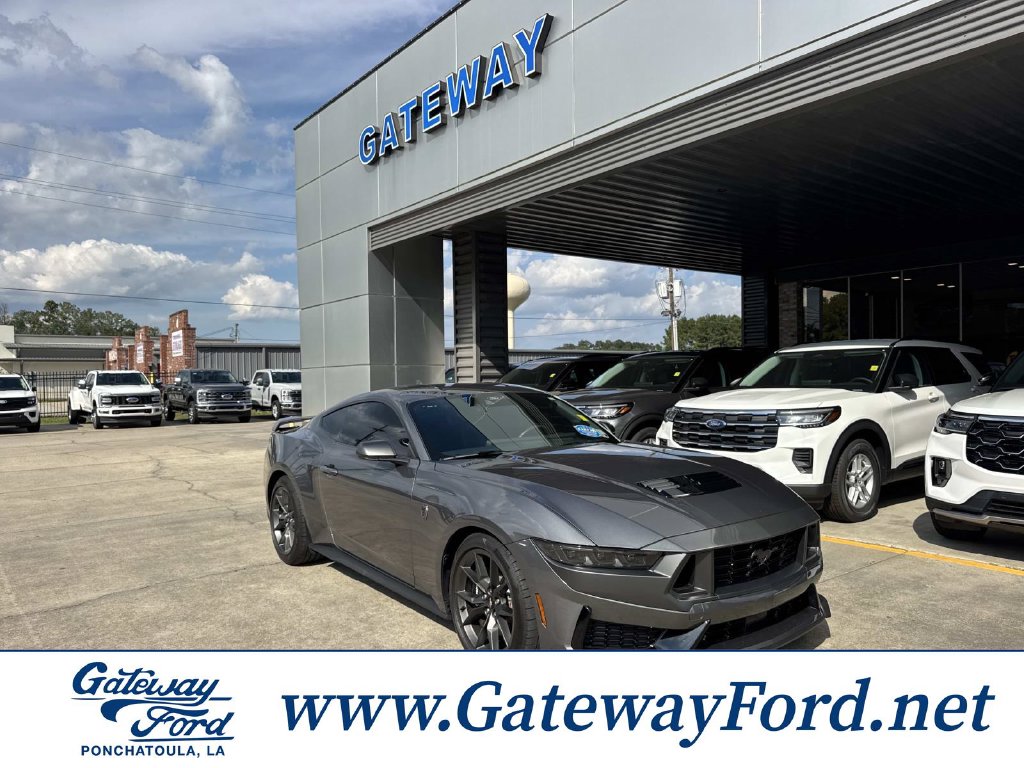 2025 Ford Mustang Dark Horse