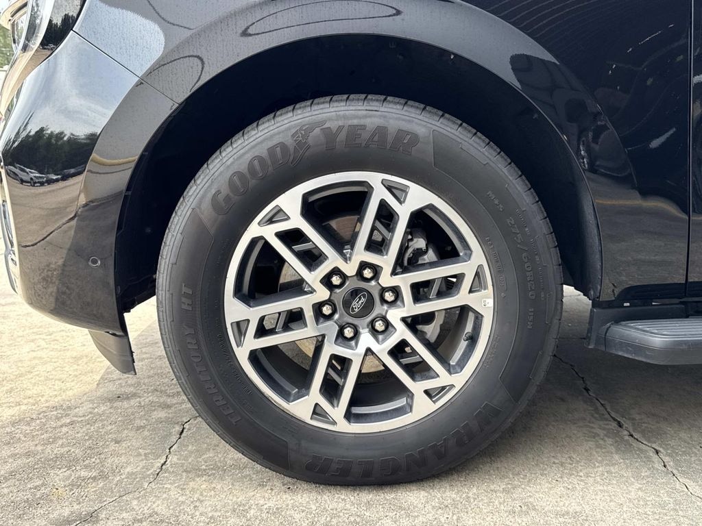 Used 2025 Ford Expedition Active SUV