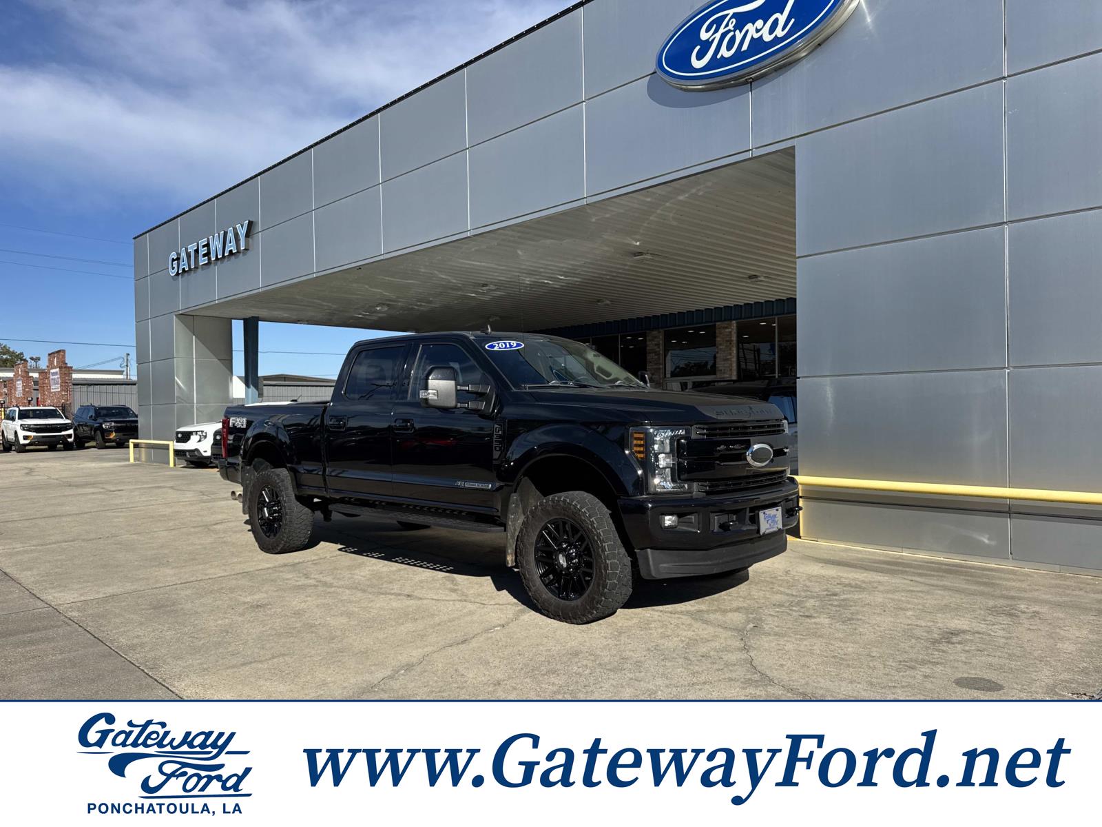 2019 Ford F-350 Super Duty Lariat's photo