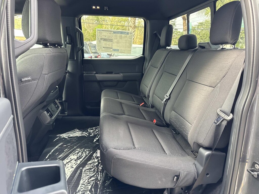 New 2025 Ford F-150 XLT Crew Cab Pickup