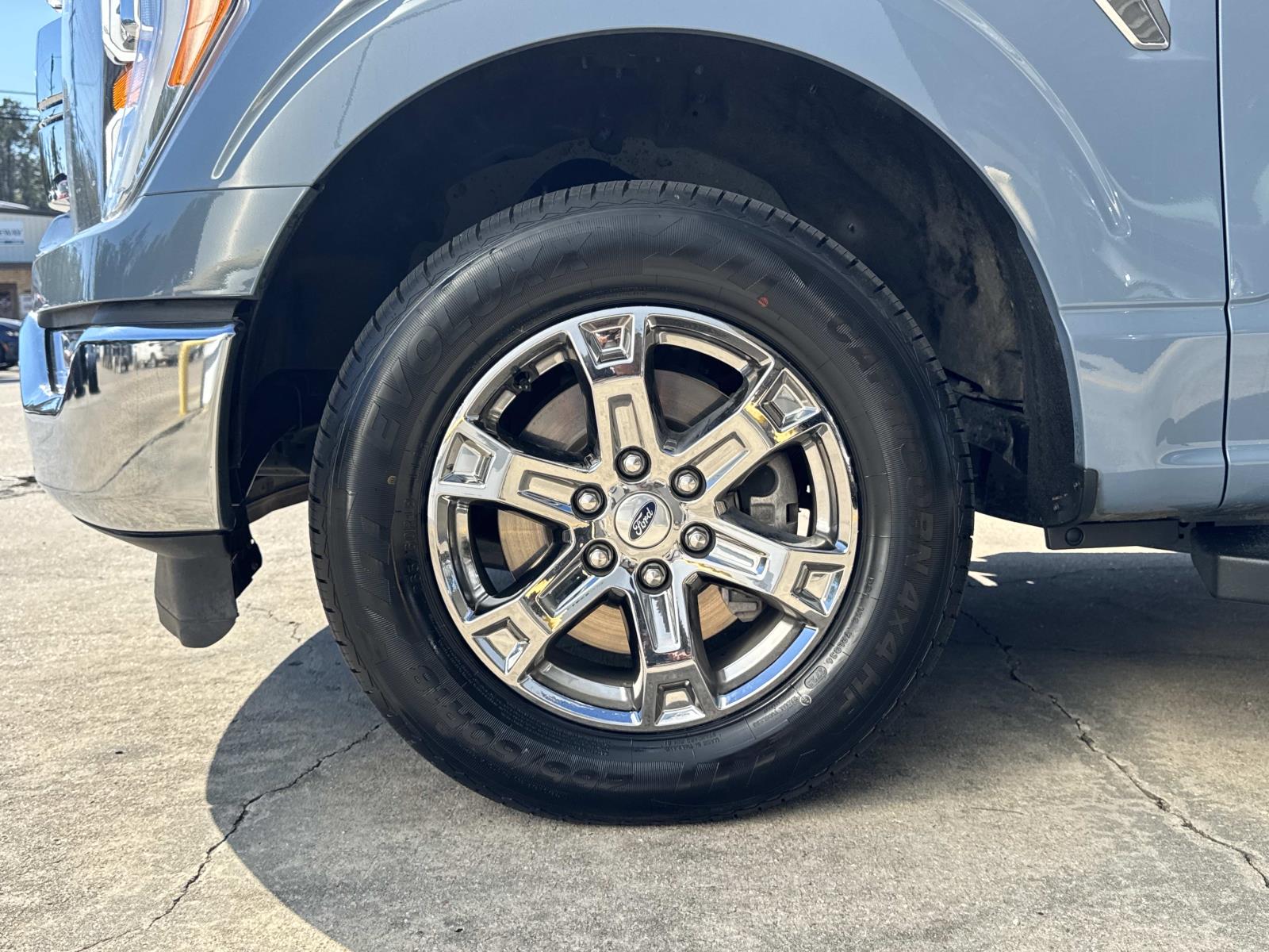 2023 Ford F-150 Lariat photo 3