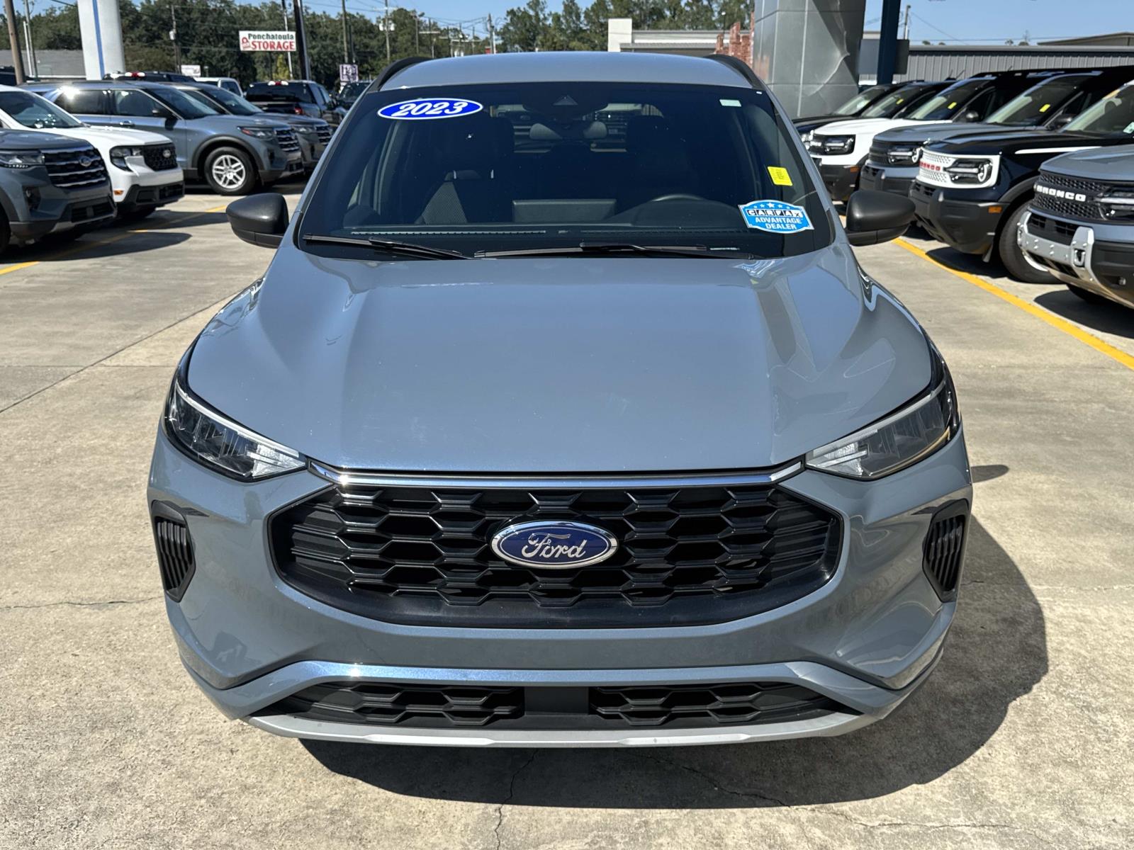 2023 Ford Escape ST-Line photo 2