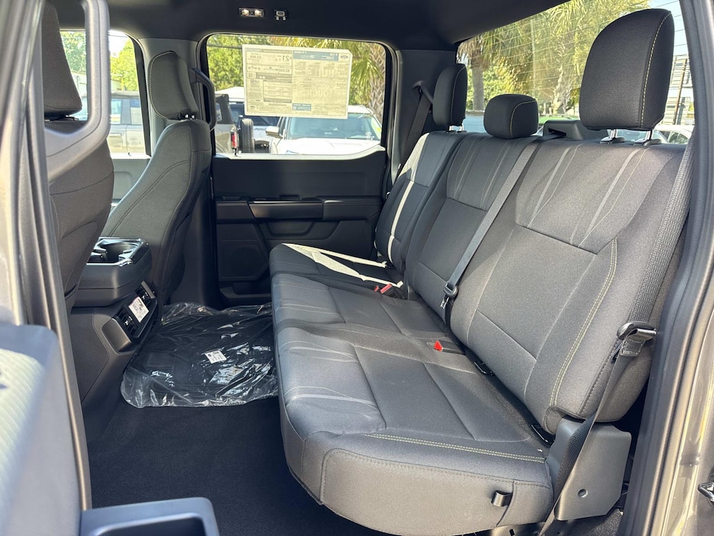 New 2025 Ford F-150 STX Crew Cab Pickup