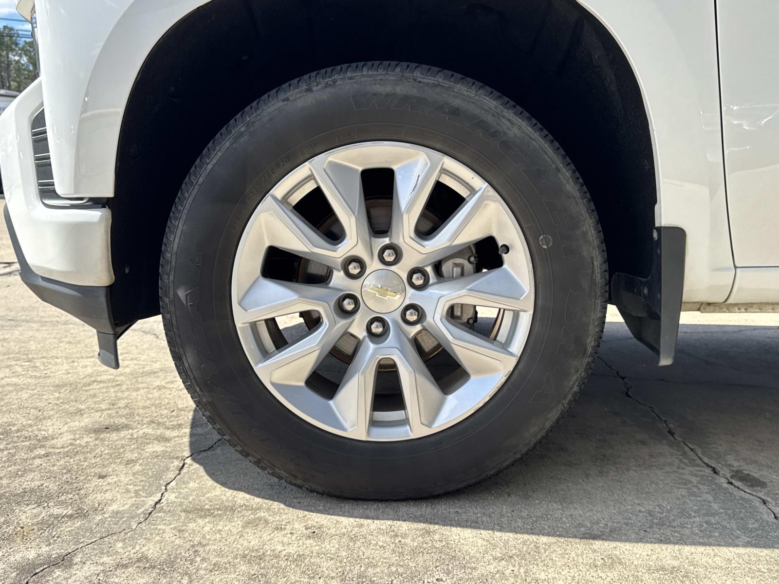 2021 Chevrolet Silverado 1500 Custom photo 3