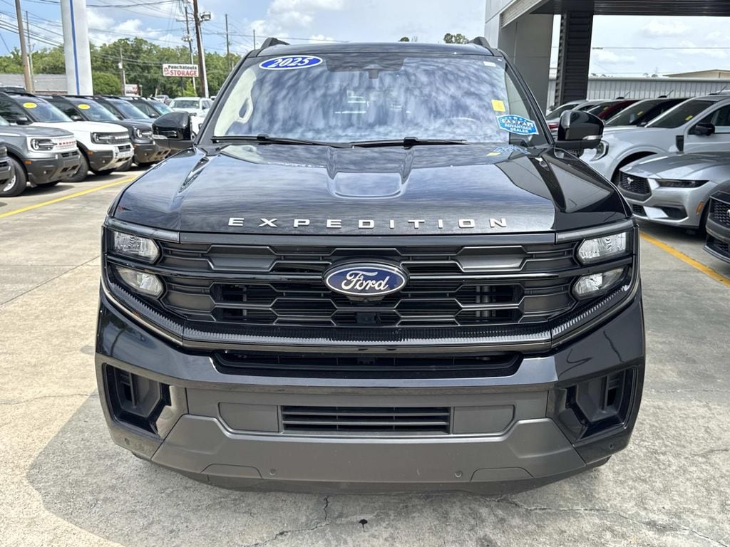 Used 2025 Ford Expedition Active SUV