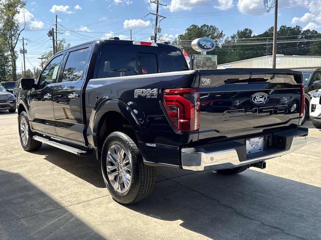 New 2025 Ford F-150 Lariat Crew Cab Pickup