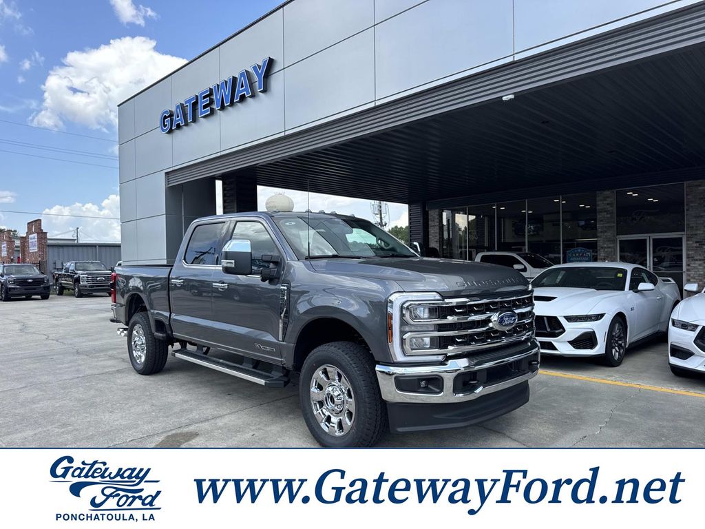 2026 Ford Super Duty F-350 Lariat