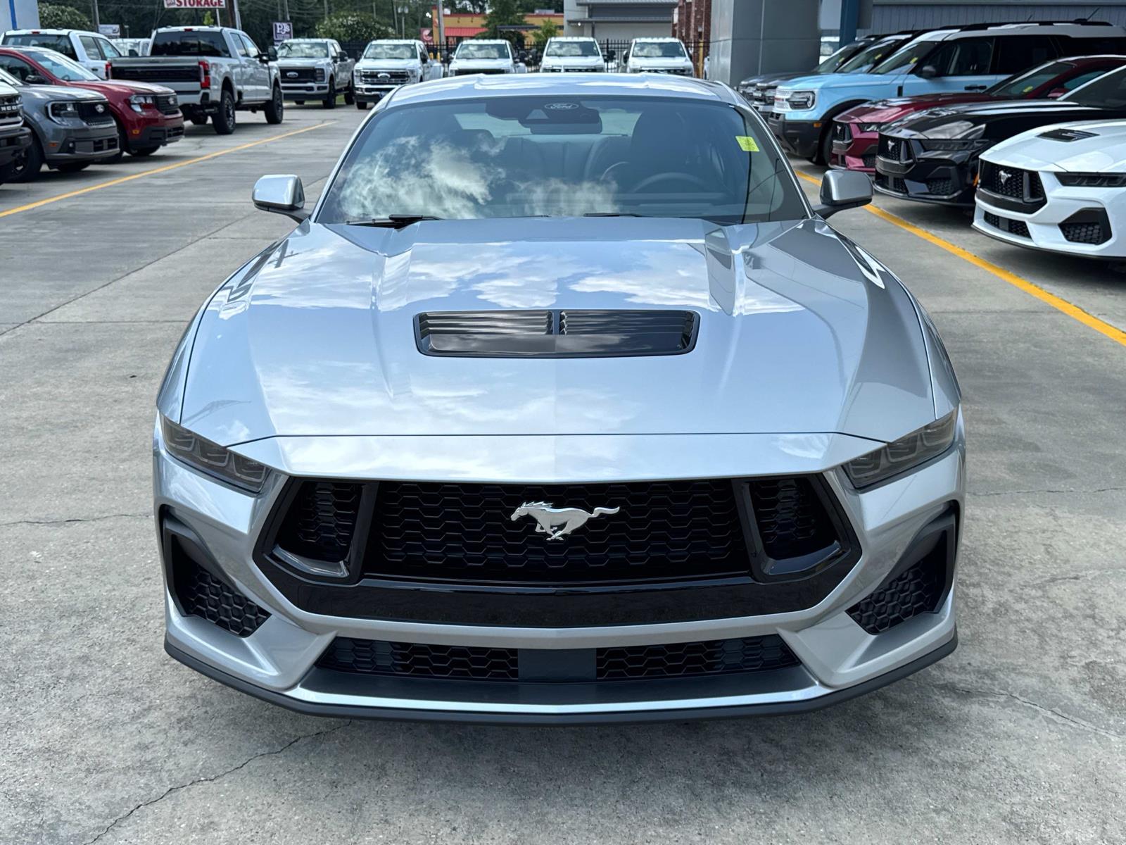 2025 Ford Mustang GT Premium photo 2