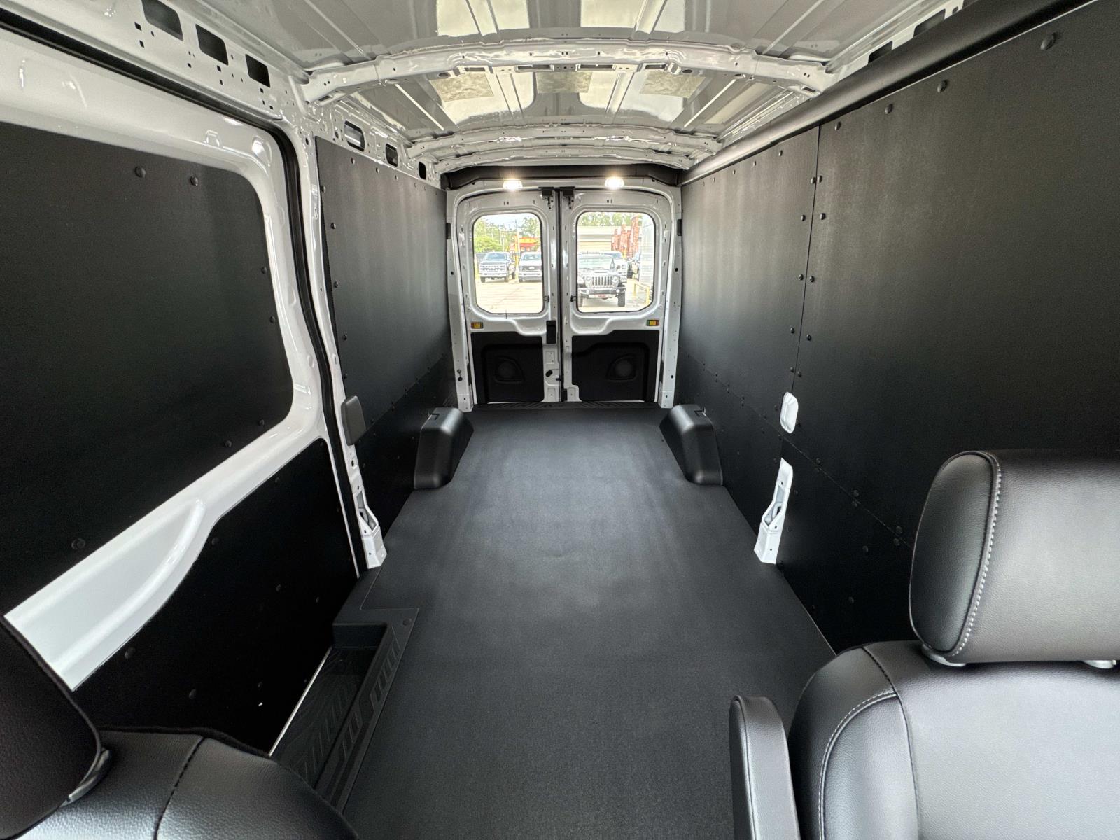 2025 Ford Transit Cargo Van photo 3