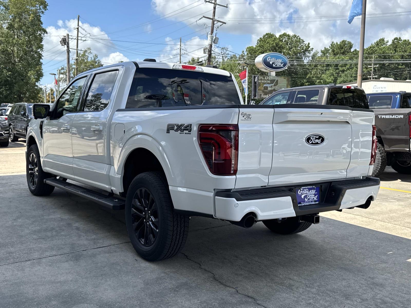 2025 Ford F-150 Lariat photo 3