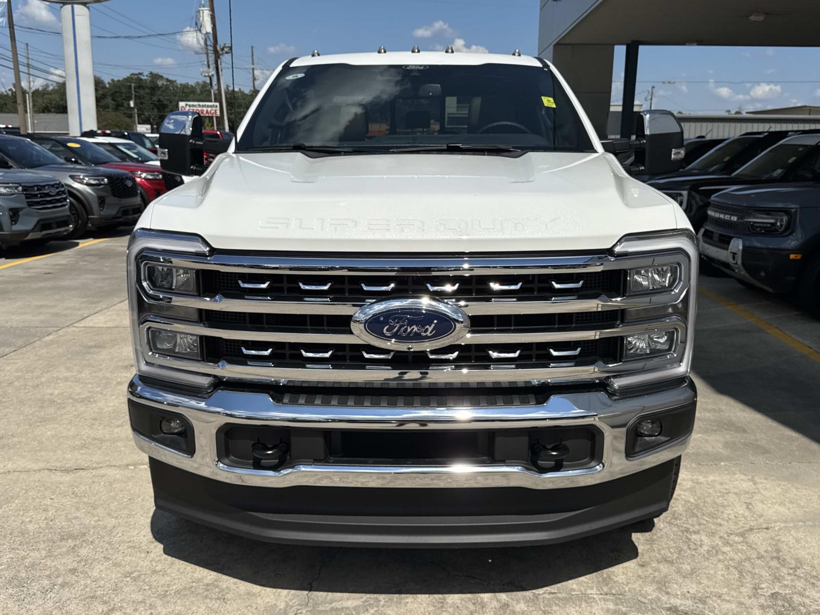 2026 Ford F-350 Lariat photo 2