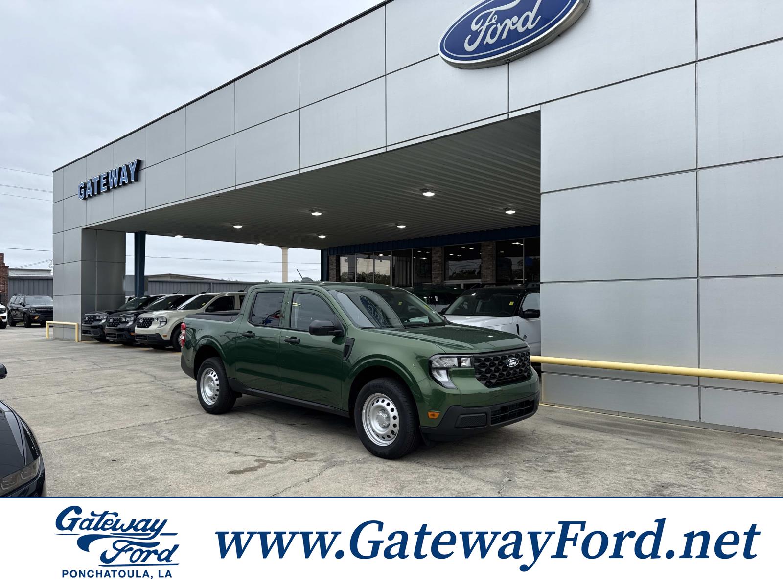 2025 Ford Maverick XL's photo