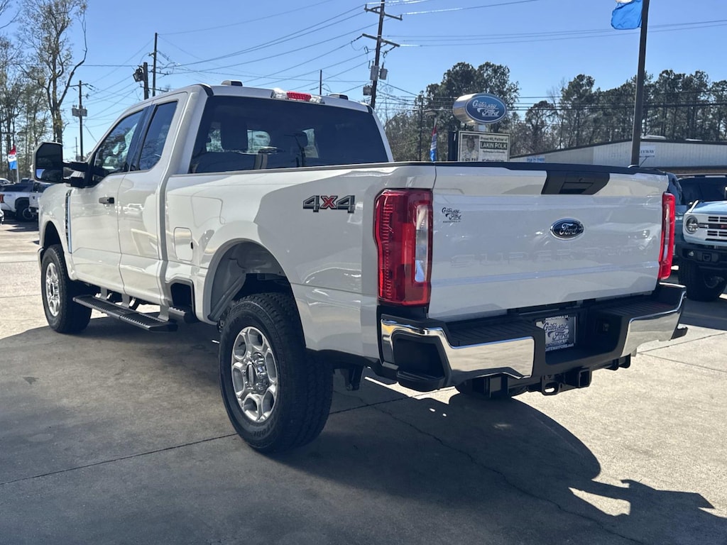 New 2026 Ford Super Duty F-350 SRW F-350 XLT Extended Cab Pickup