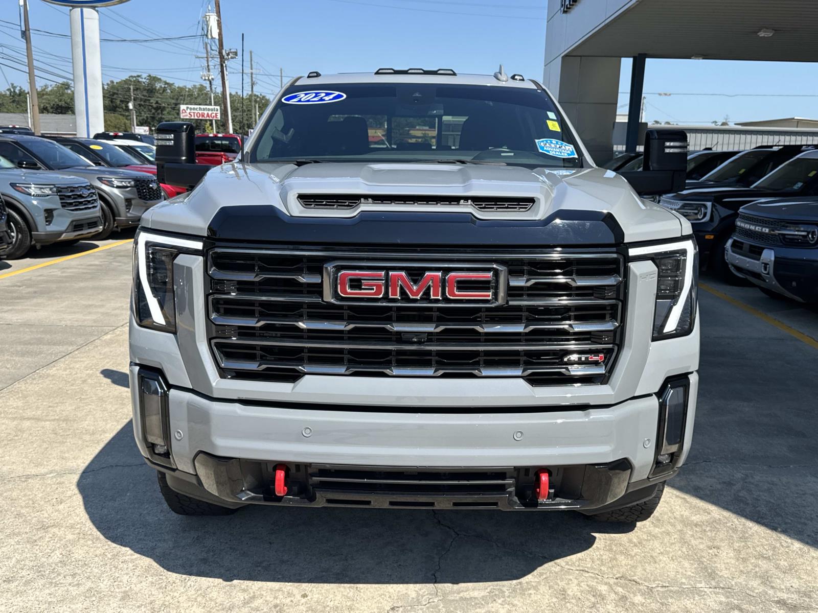 2024 Gmc Sierra HD AT4 photo 2