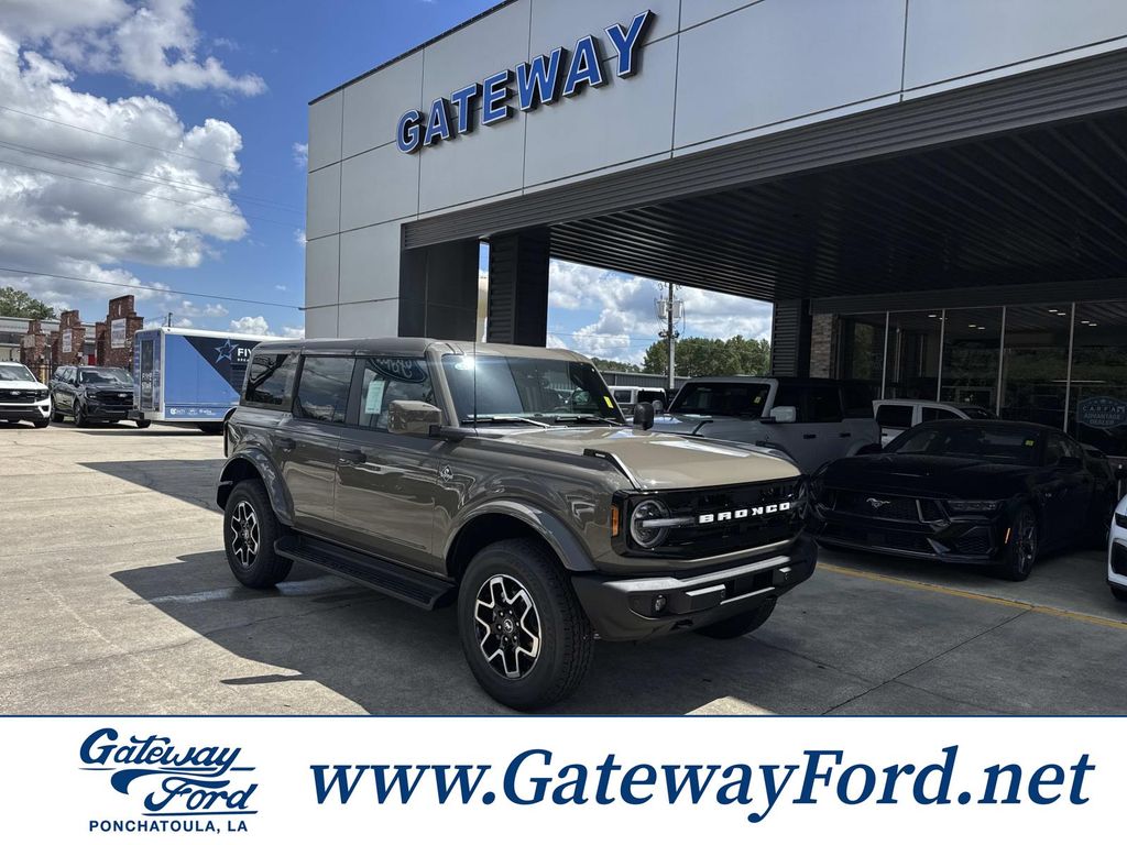 2026 Ford Bronco Outer Banks