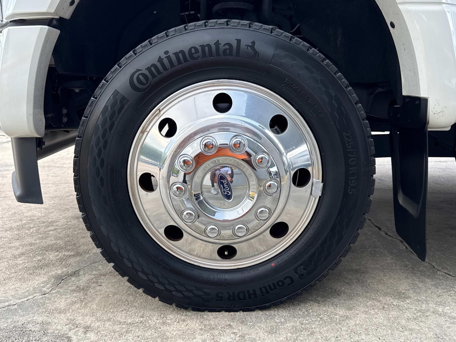 2022 Ford F-450 Lariat photo 3