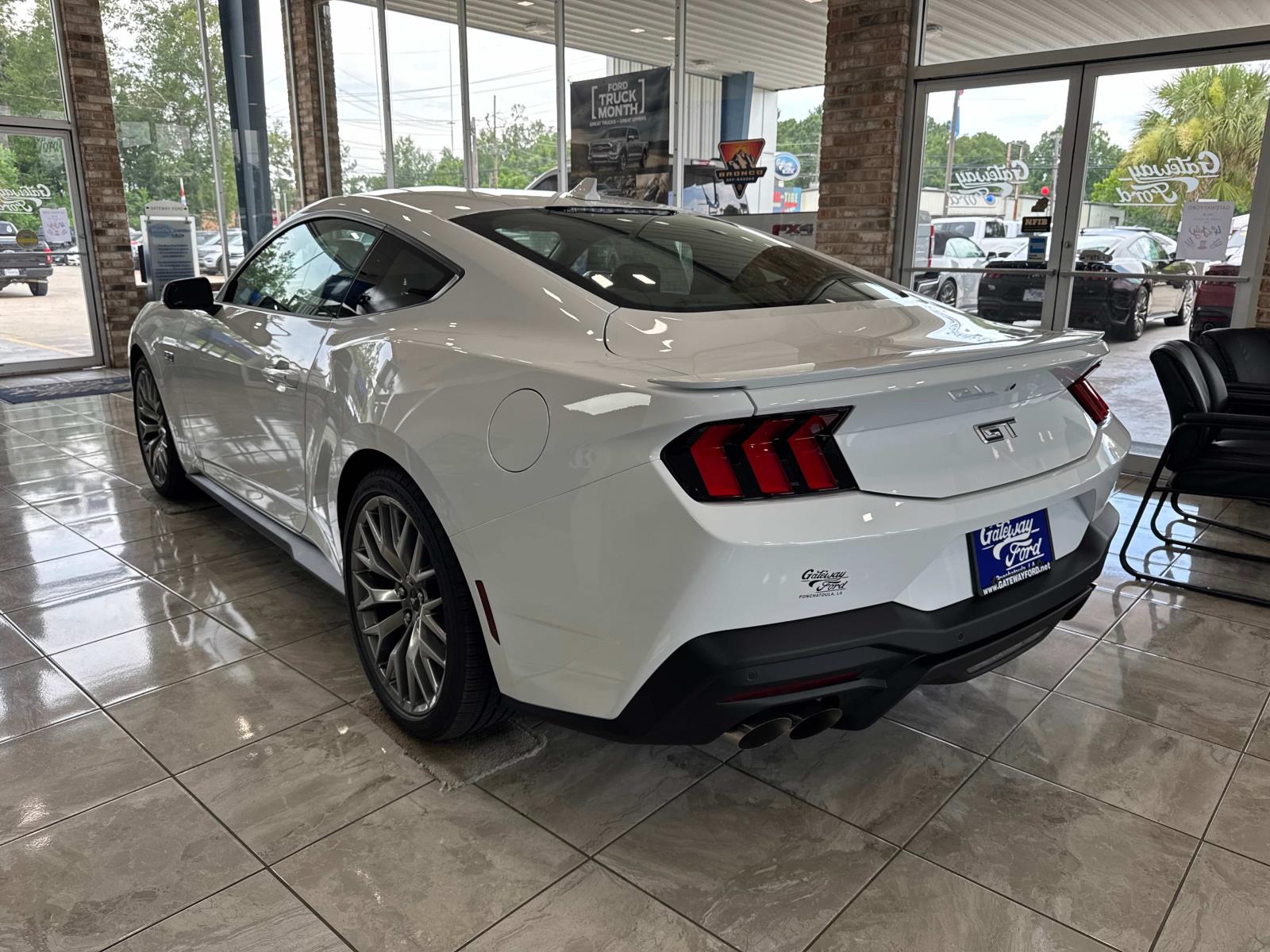 2025 Ford Mustang GT Premium photo 3
