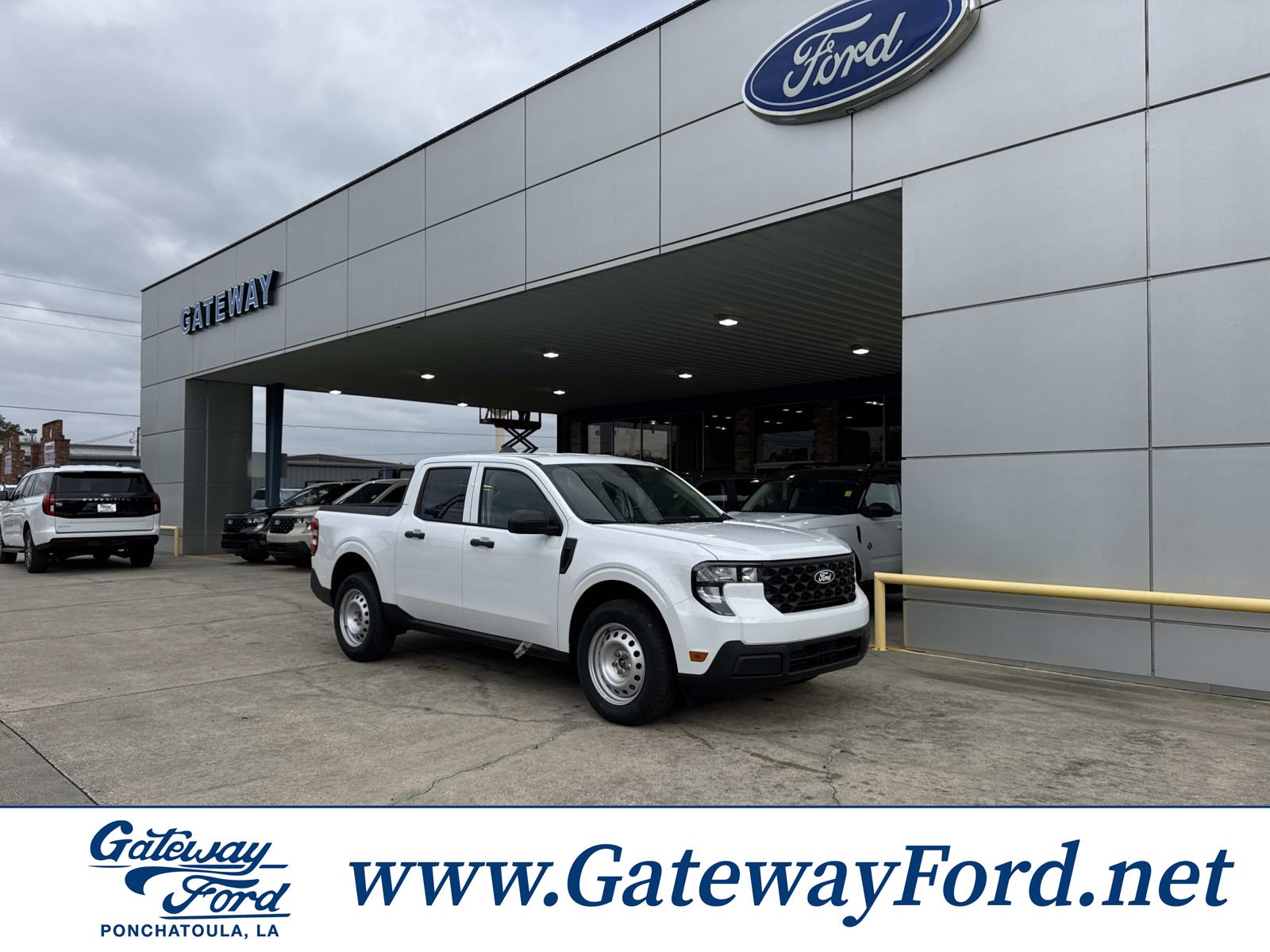 2025 Ford Maverick XL's photo