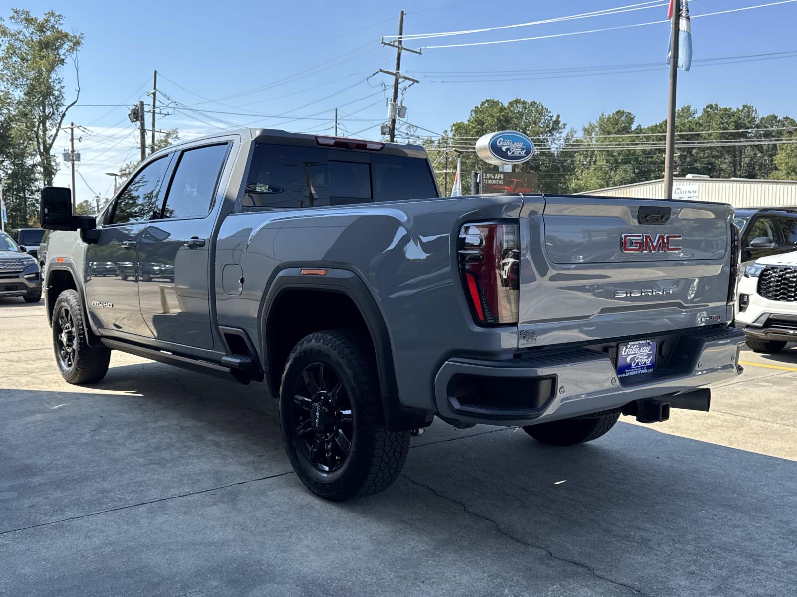 2024 Gmc Sierra HD AT4 photo 4