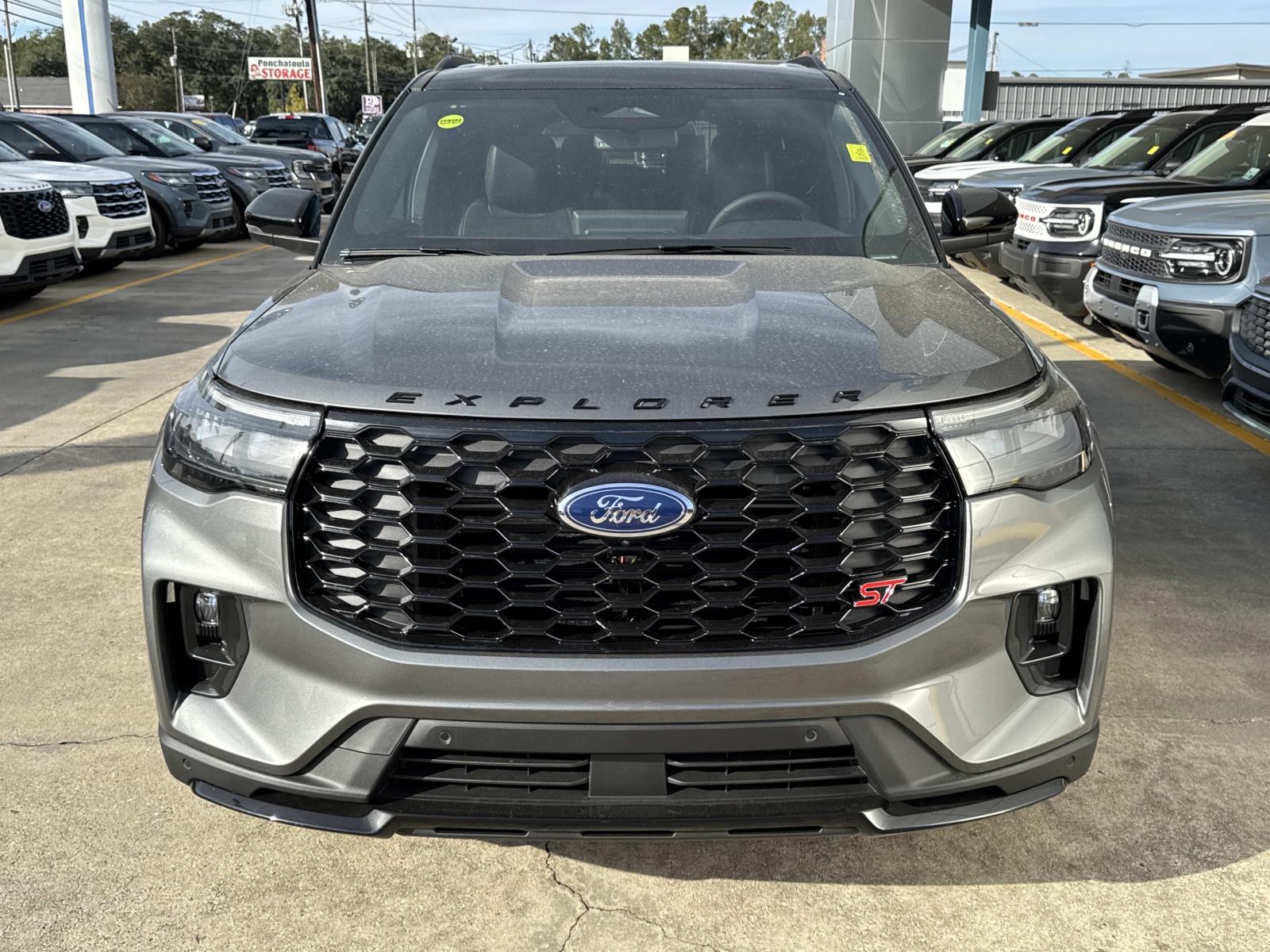 2025 Ford Explorer ST photo 2