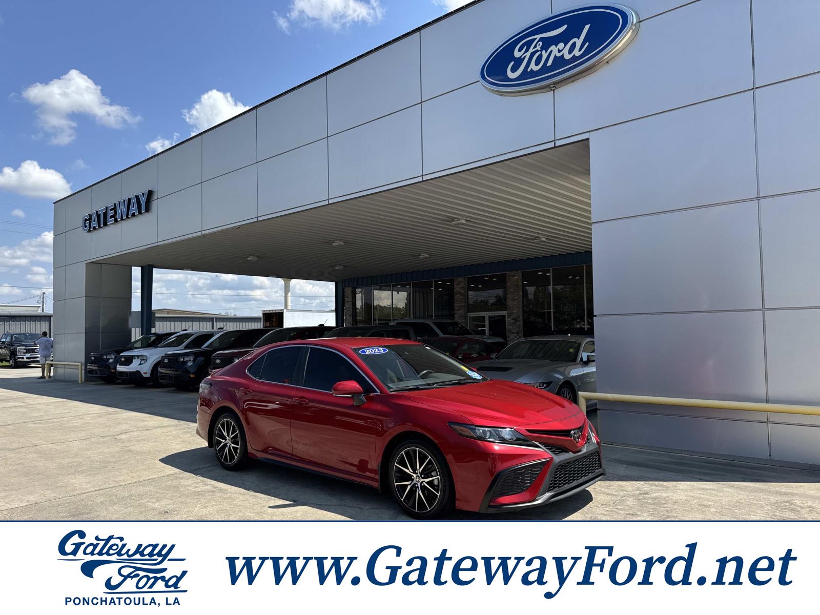 2023 Toyota Camry SE