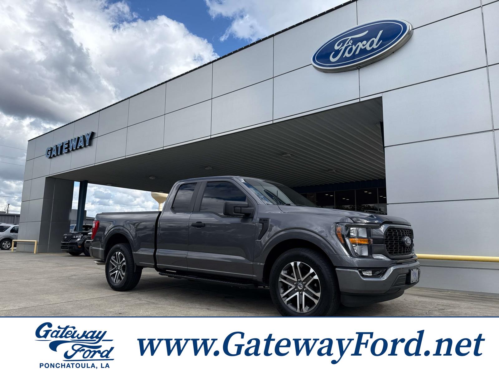 2023 Ford F-150 XL's photo
