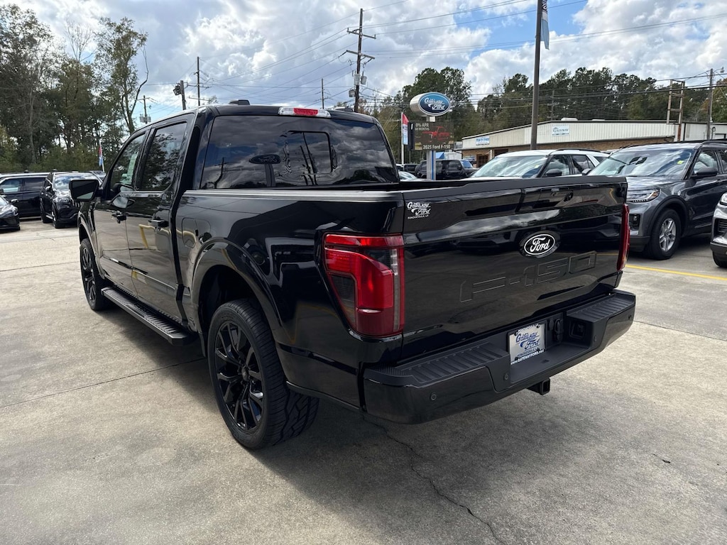 New 2025 Ford F-150 XLT Crew Cab Pickup