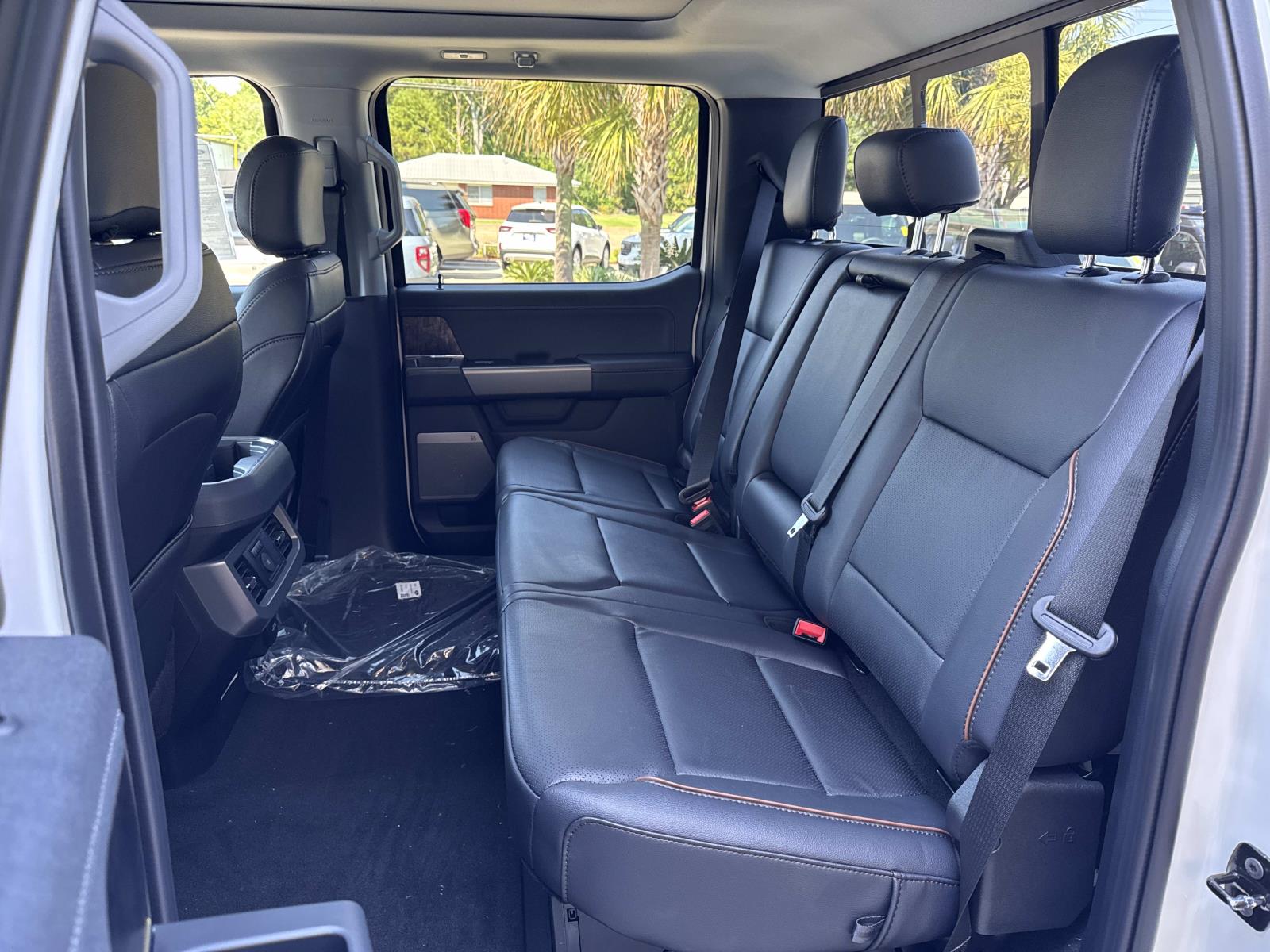 2026 Ford F-250 Lariat photo 3