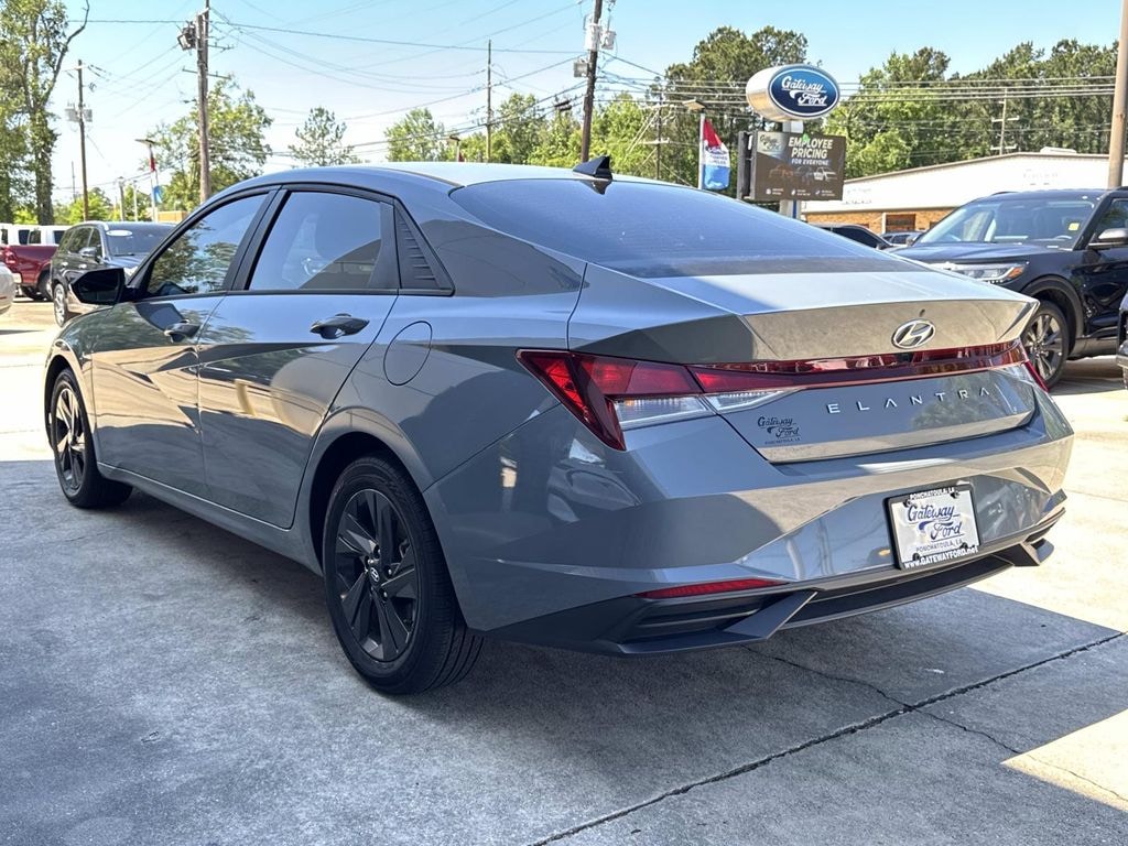 Used 2023 Hyundai Elantra SEL Sedan