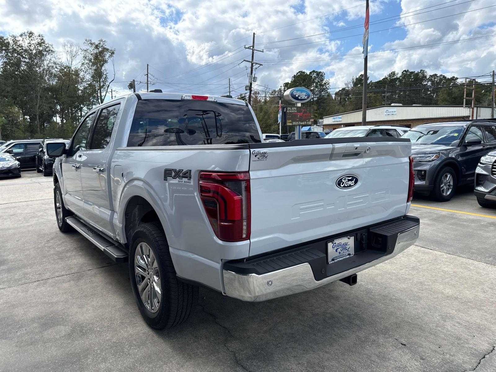 2025 Ford F-150 Lariat photo 4