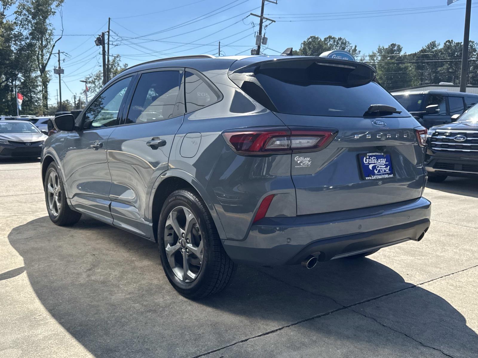 2023 Ford Escape ST-Line photo 3