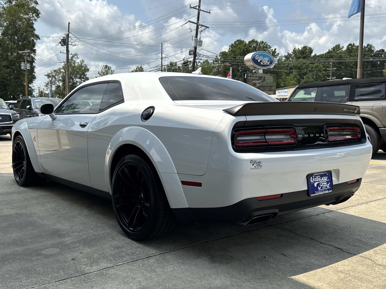 2023 Dodge Challenger R/T Scat Pack Widebody photo 3