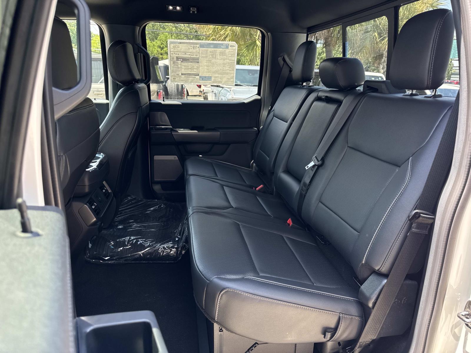 2025 Ford F-150 Lariat photo 4