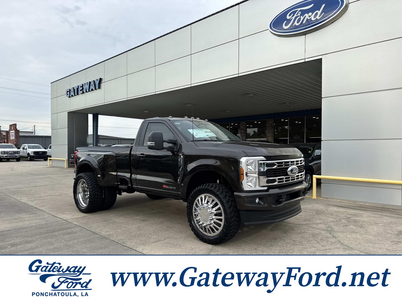 2025 Ford F-350 Super Duty XLT's photo