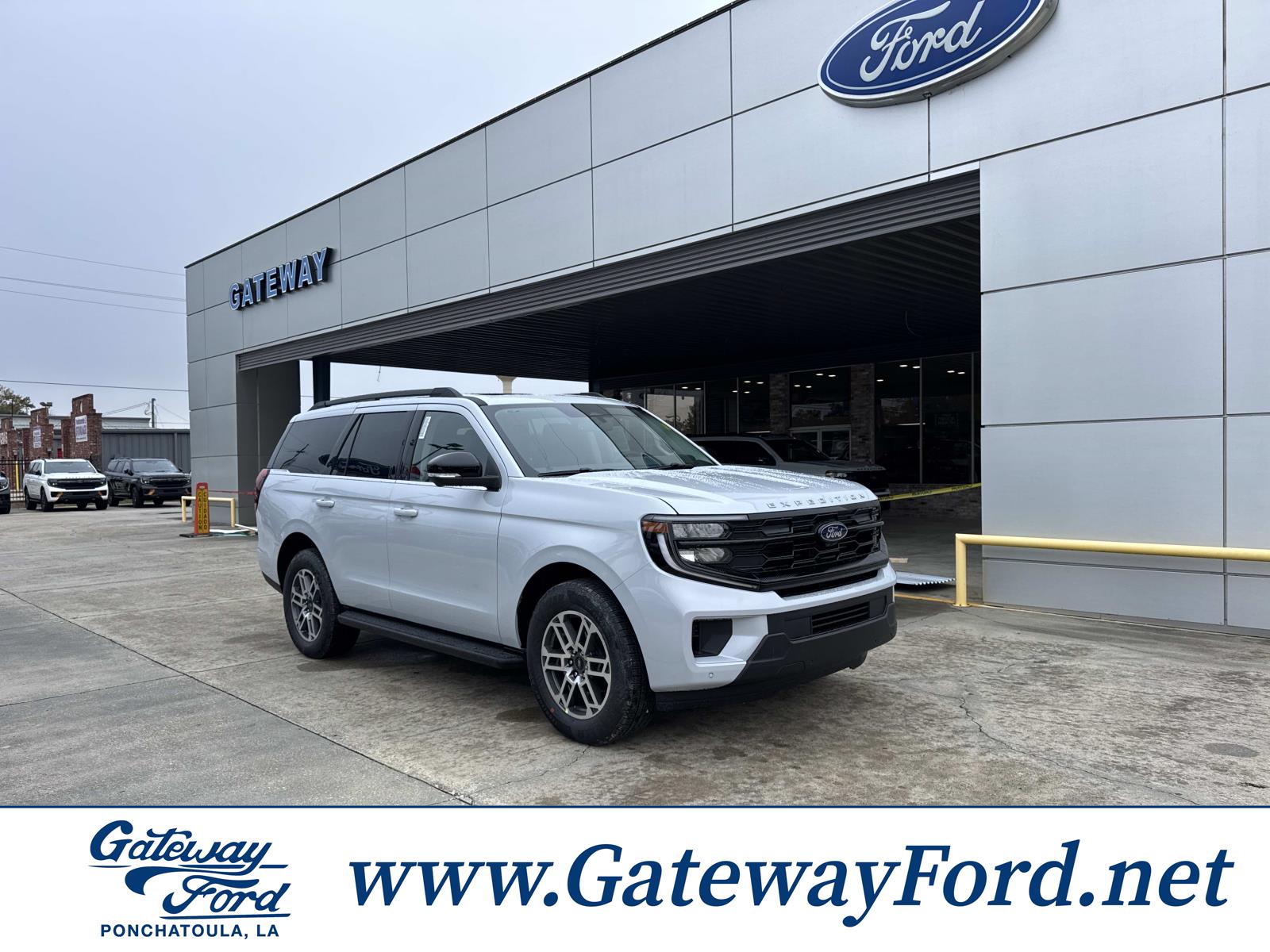 2026 Ford Expedition Active's photo