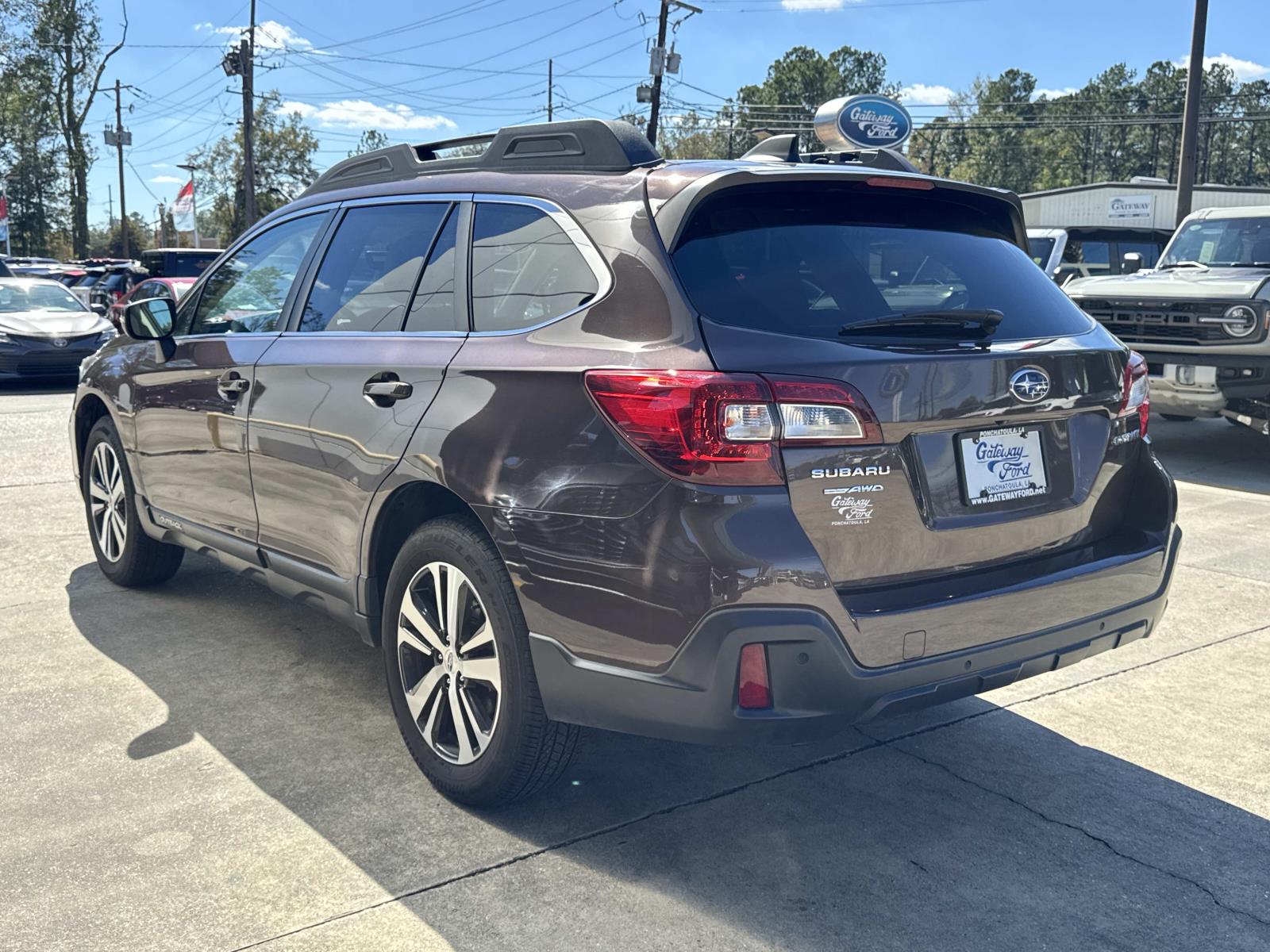2019 Subaru Outback 2.5i Limited Sport photo 4