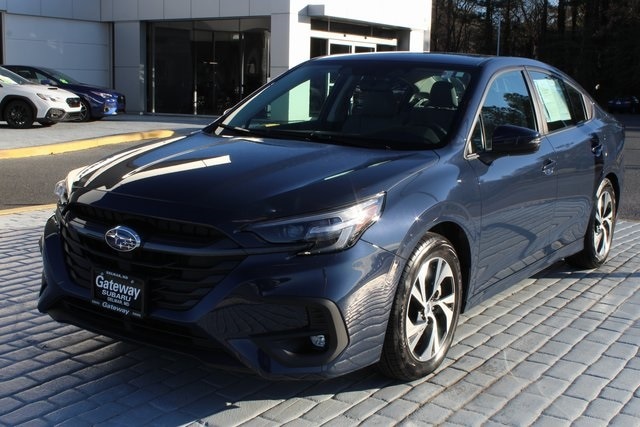 2025 Subaru Legacy Premium's photo