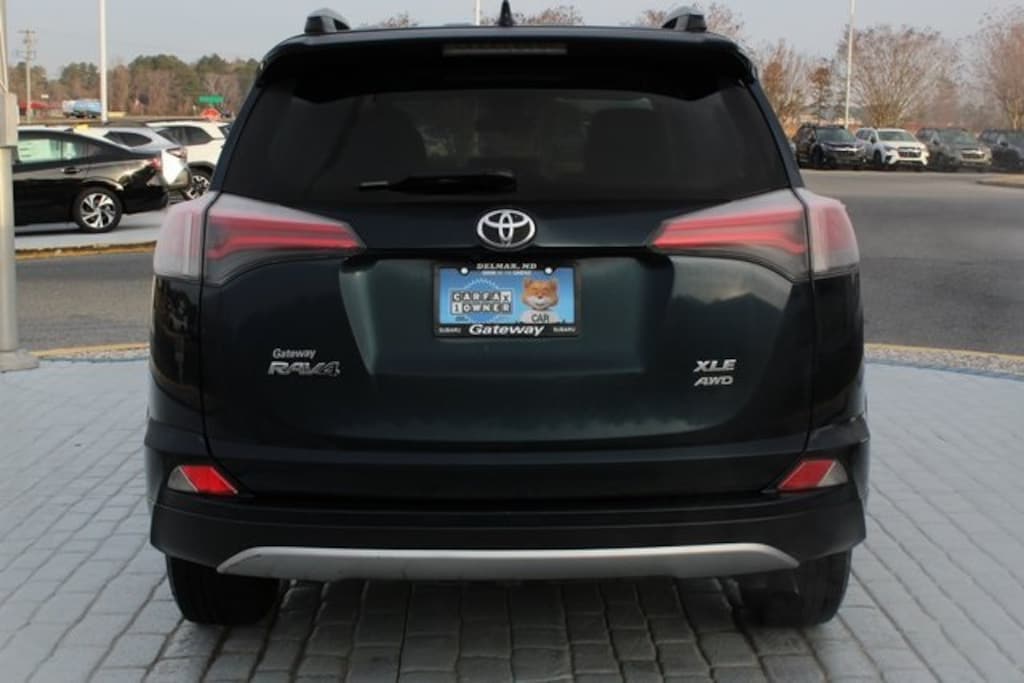 Used 2018 Toyota RAV4 XLE SUV